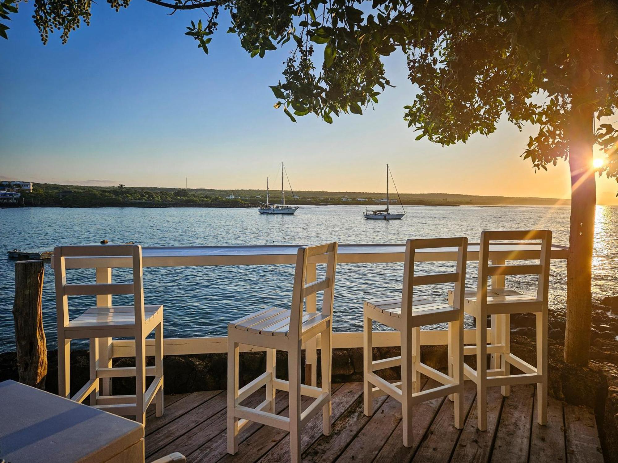 Hotel Cucuve Puerto Ayora  Exteriör bild