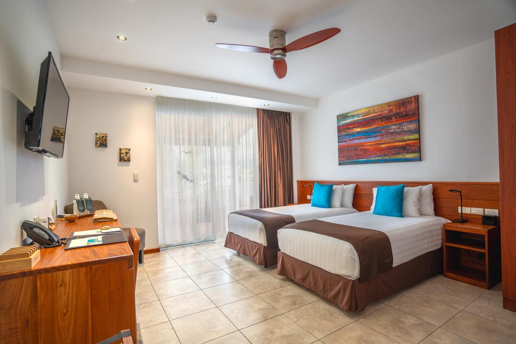 Hotel Cucuve Puerto Ayora  Exteriör bild